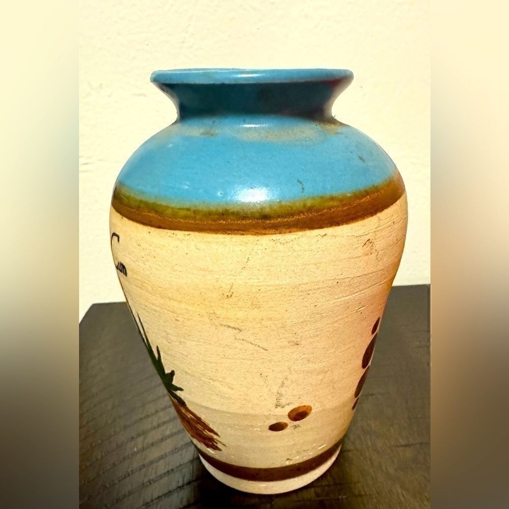 Mexican Pottery Cancun Souvenir Vase - 6" - Picture 5 of 10